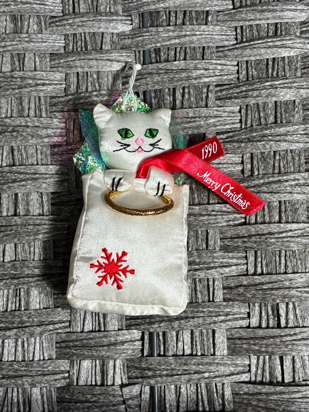 VINTAGE FANCY FEAST 1990 RUSS CAT IN BAG ORNAMENT